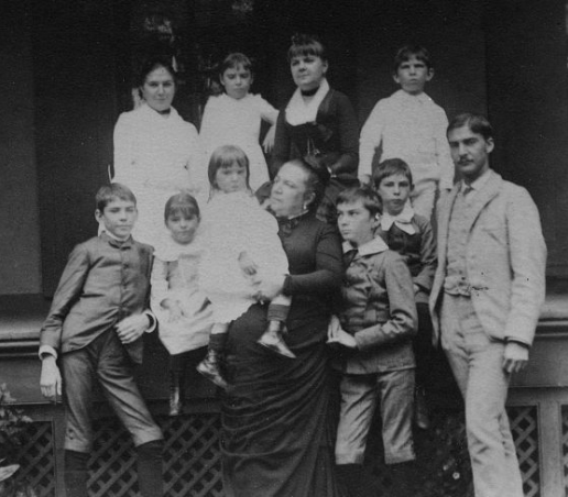 The World's Top 10 Wealthiest Families: Rothschild Doesn't Even Make the Top 3!